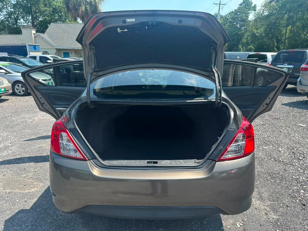 Nissan Versa 1.6 S 5M 2016