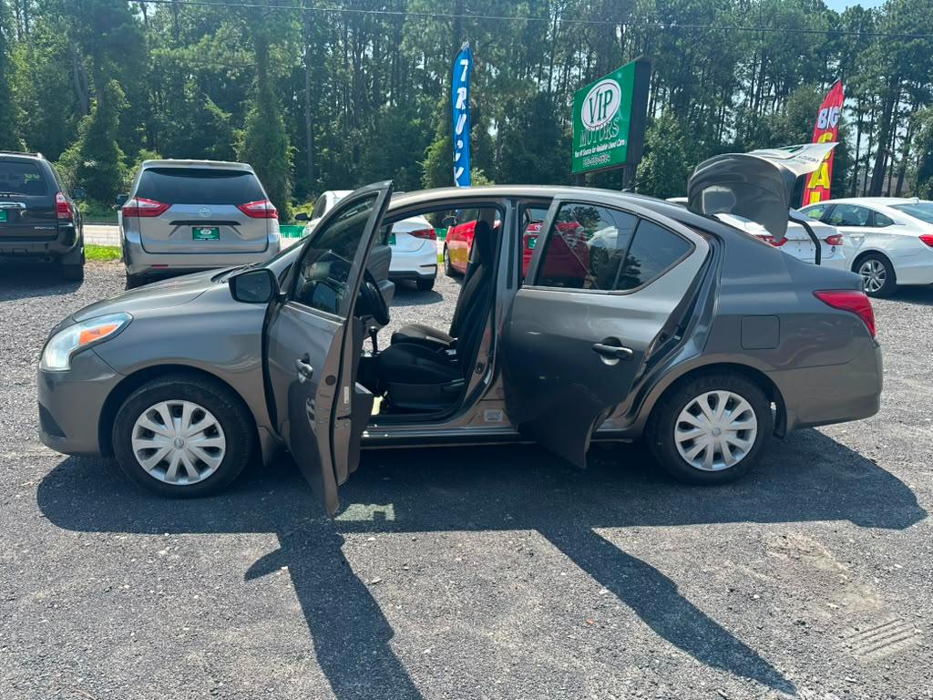 Nissan Versa 1.6 S 5M 2016
