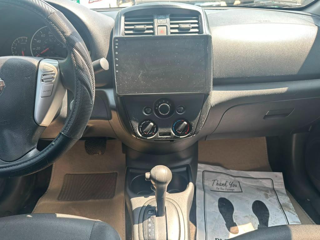Nissan Versa 1.6 S 5M 2016