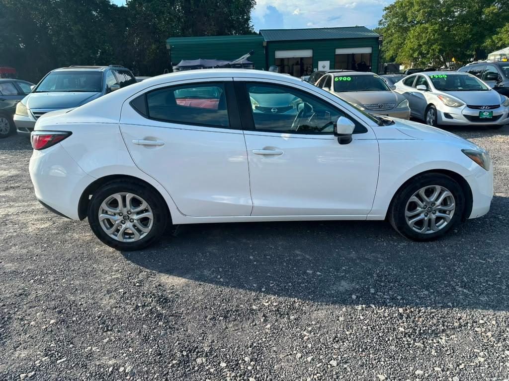 Toyota Yaris iA 6A 2018