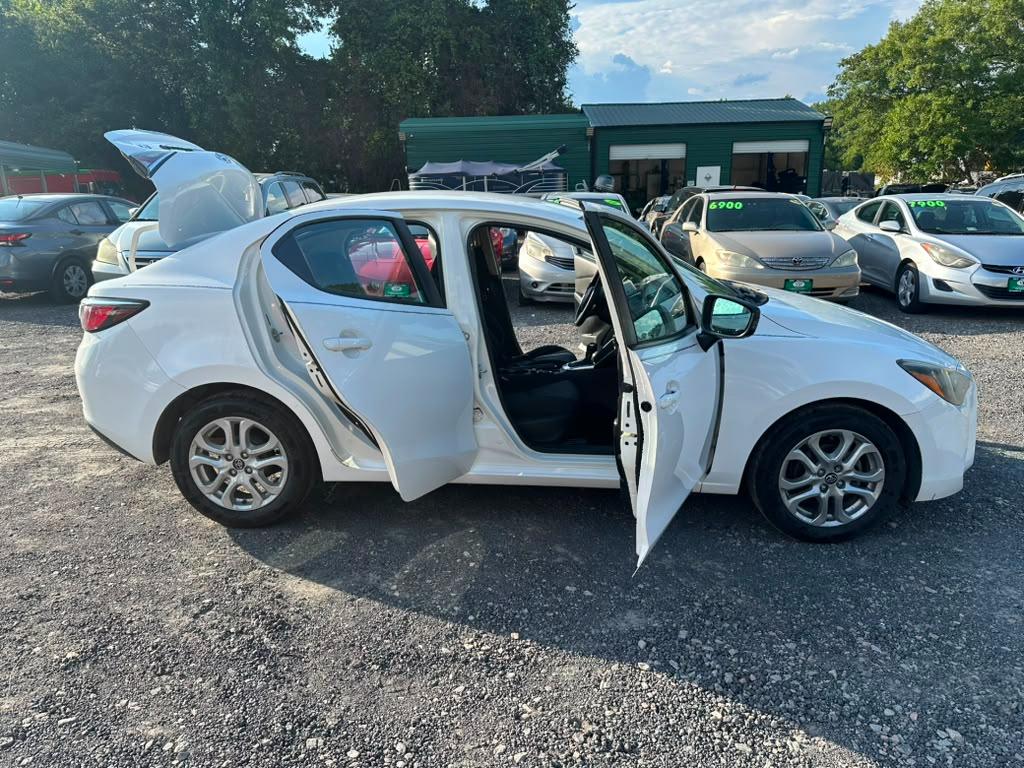 Toyota Yaris iA 6A 2018