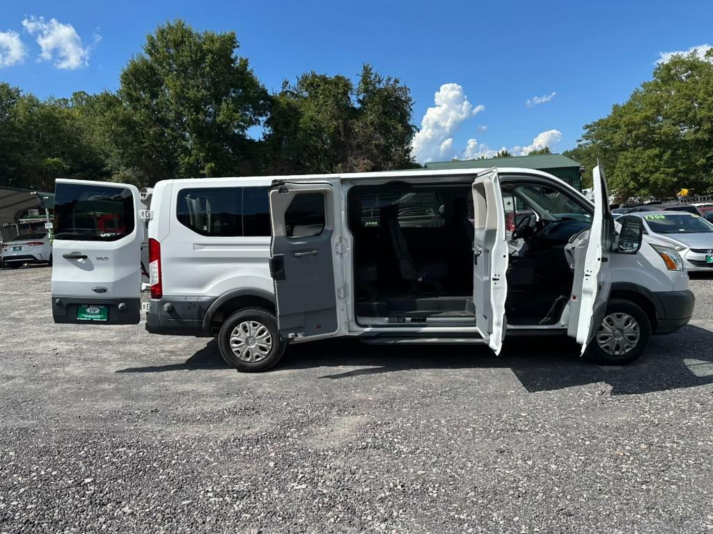 Ford Transit 350 Wagon Low Roof XLT 60/40 Pass. 148-in. WB 2016
