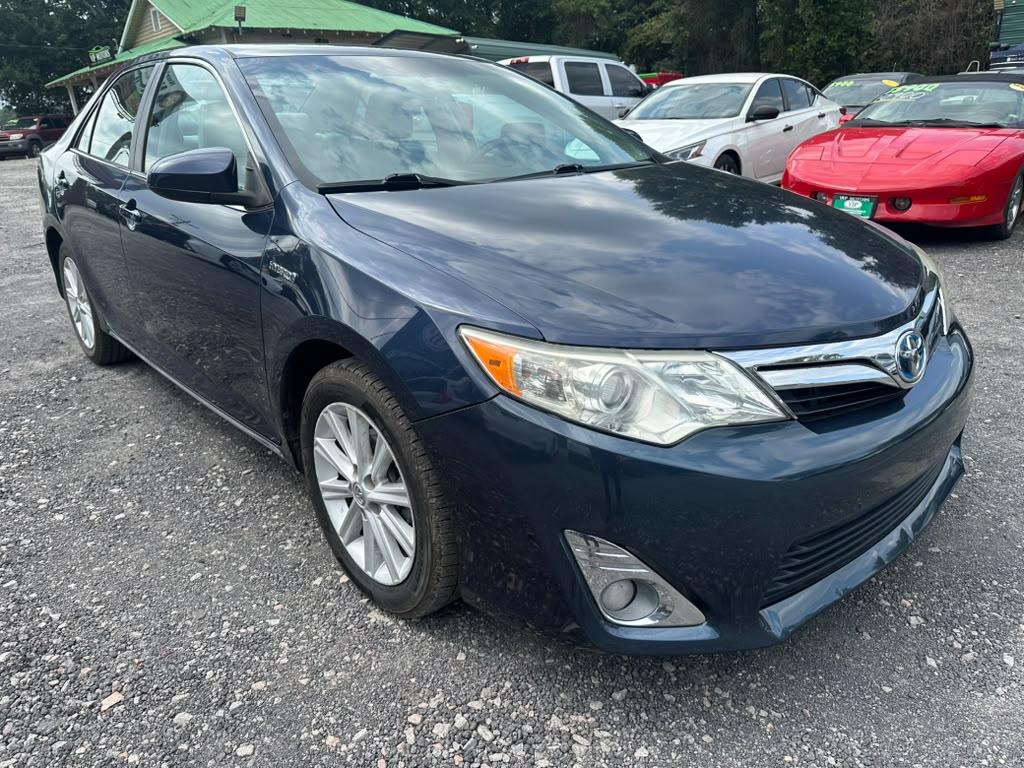 Toyota Camry Hybrid XLE 2014