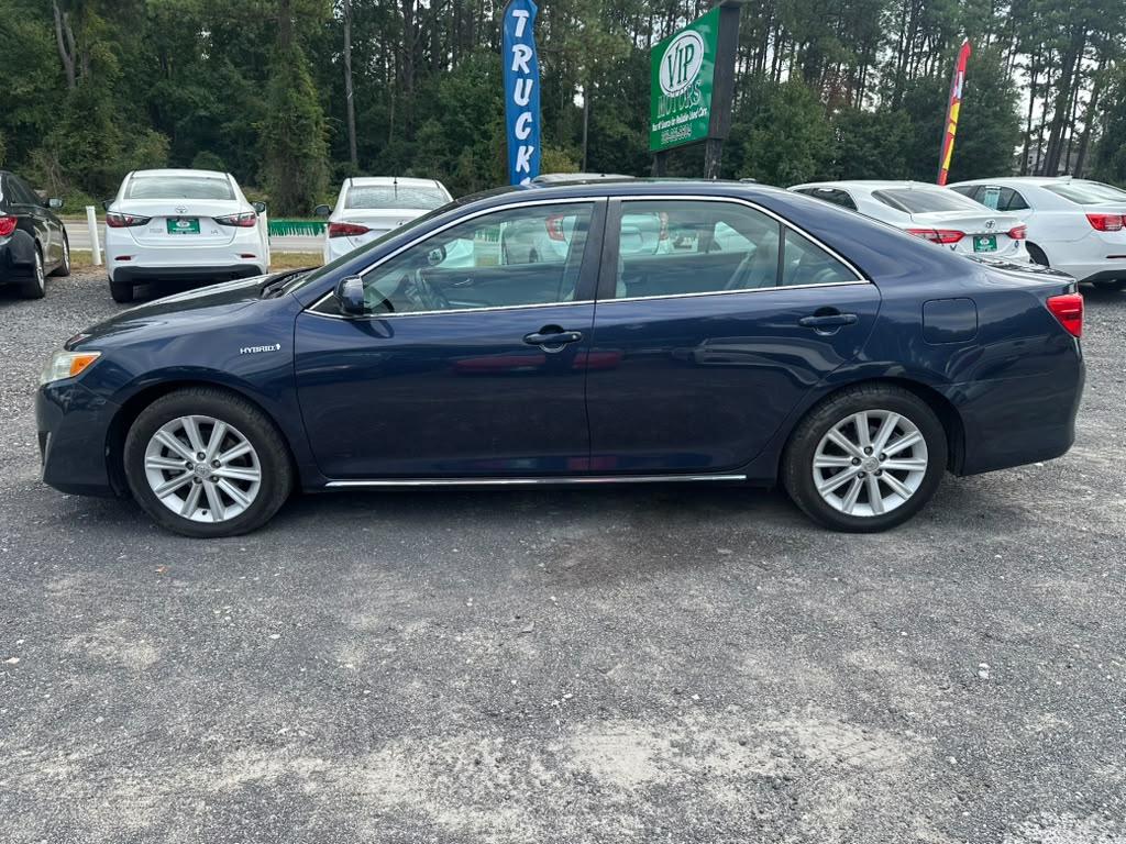 Toyota Camry Hybrid XLE 2014