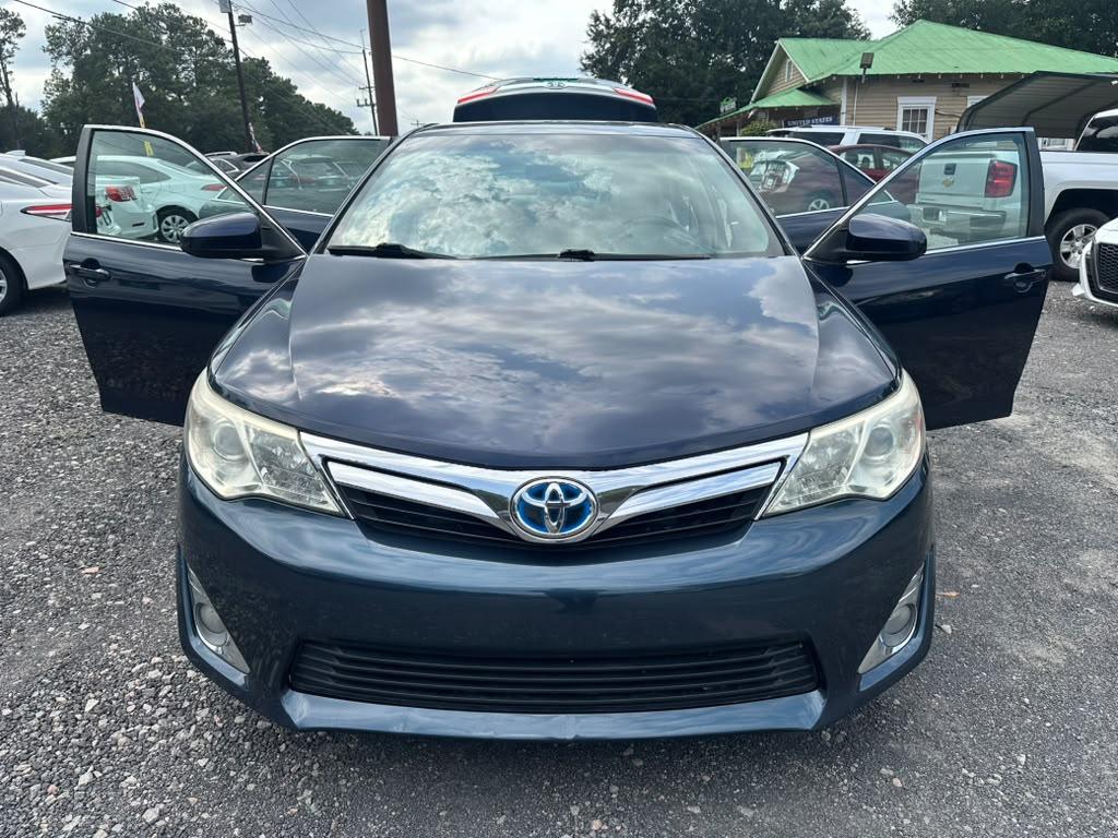 Toyota Camry Hybrid XLE 2014