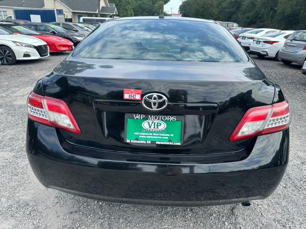Toyota Camry SE 6-Spd AT 2010