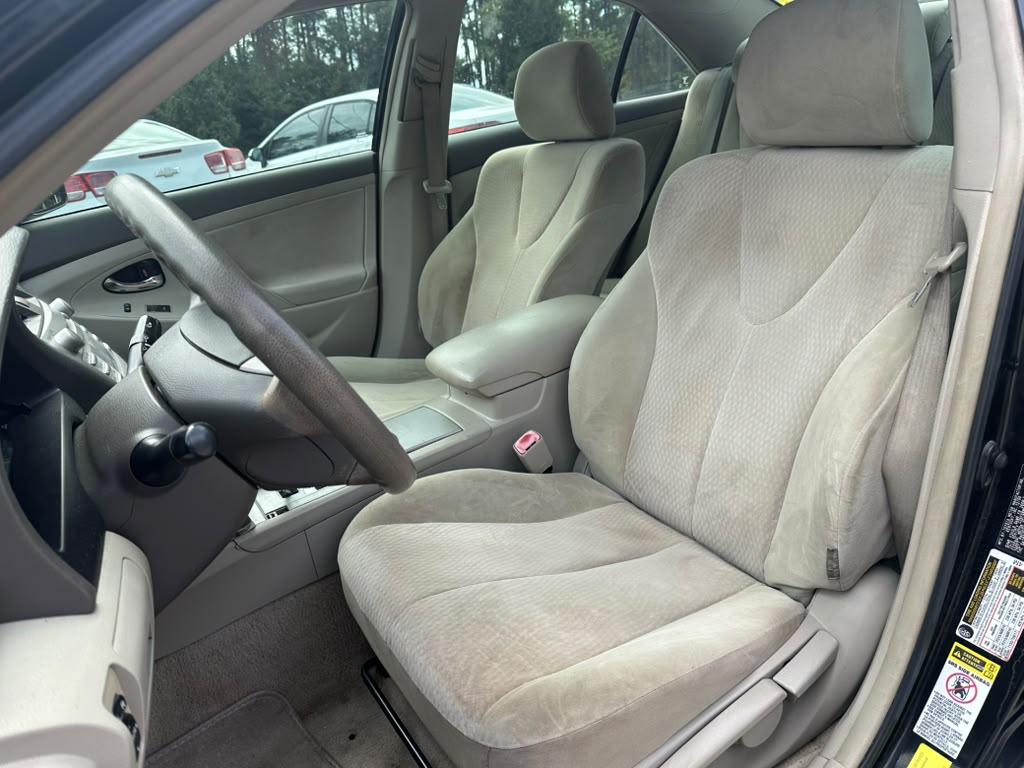 Toyota Camry SE 6-Spd AT 2010