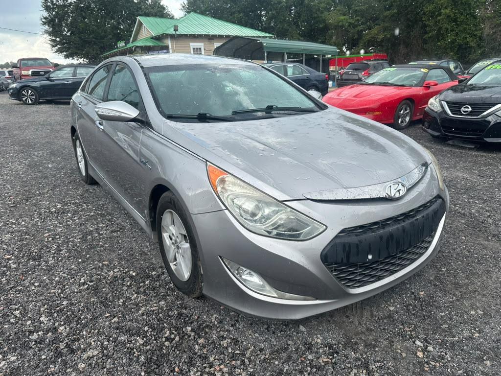 Hyundai Sonata Hybrid Sedan 2012