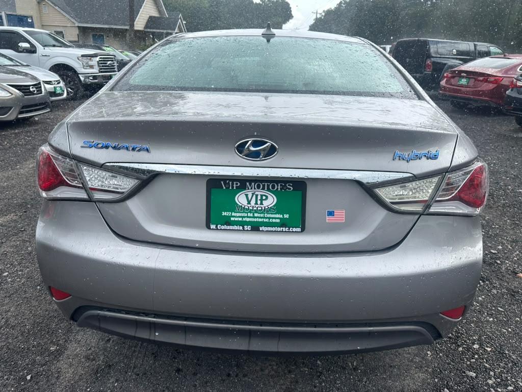 Hyundai Sonata Hybrid Sedan 2012