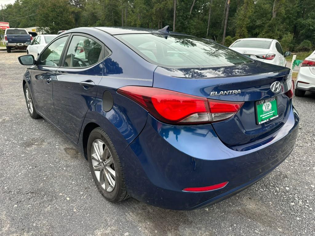 Hyundai Elantra SE 6AT 2015