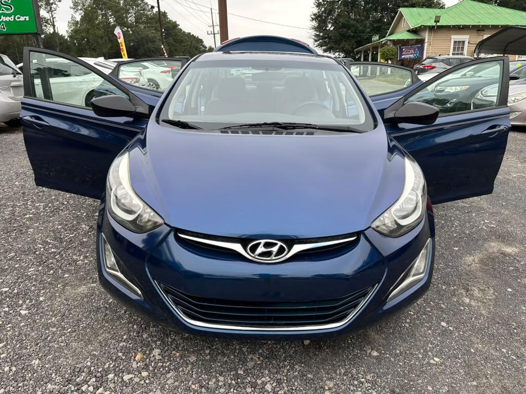 Hyundai Elantra SE 6AT 2015