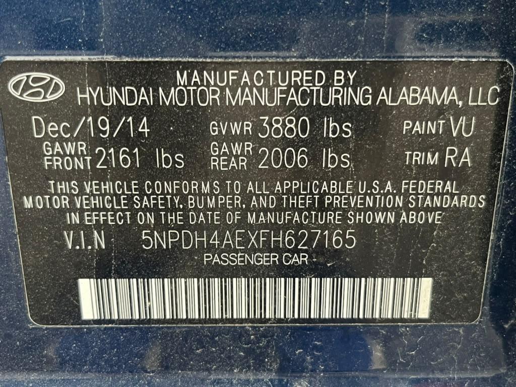 Hyundai Elantra SE 6AT 2015