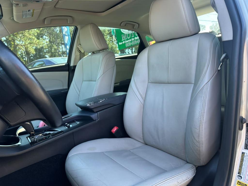 Toyota Avalon Hybrid XLE Premium 2014