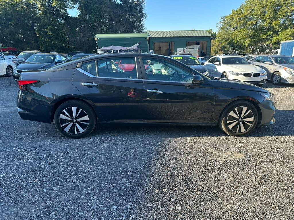 Nissan Altima 2.5 SV 2022