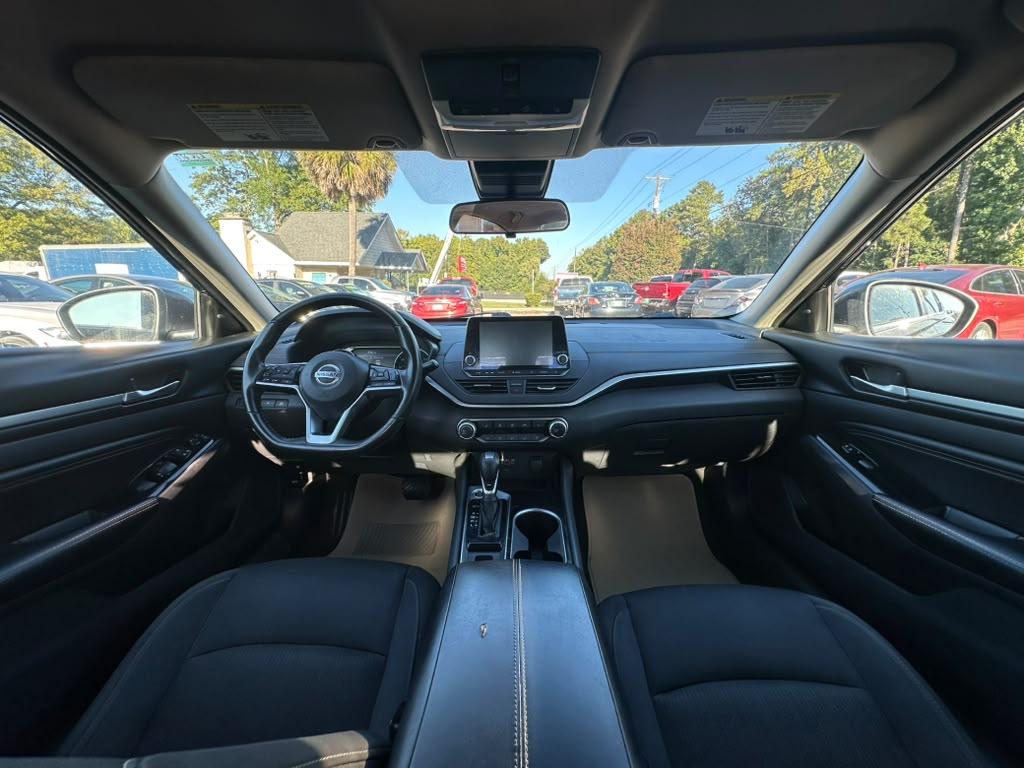 Nissan Altima 2.5 SV 2022