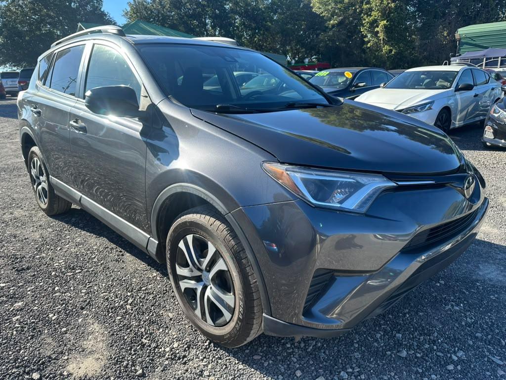 Toyota RAV4 LE FWD 2018