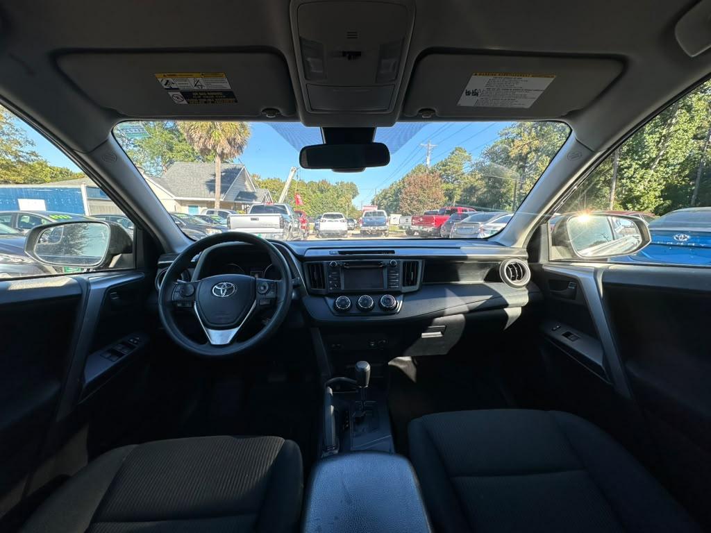 Toyota RAV4 LE FWD 2018