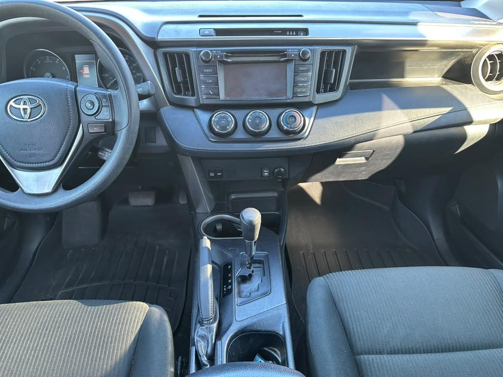 Toyota RAV4 LE FWD 2018