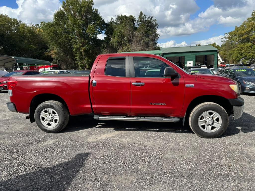 Toyota Tundra Tundra-Grade 5.7L Double Cab 2WD 2010