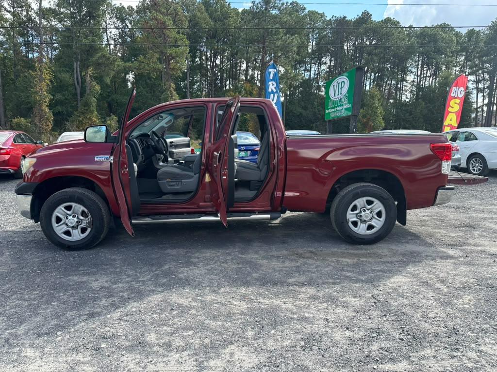 Toyota Tundra Tundra-Grade 5.7L Double Cab 2WD 2010