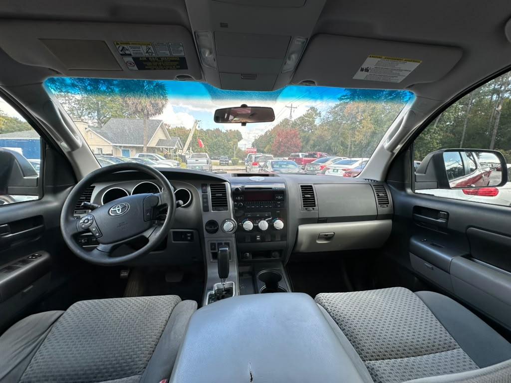 Toyota Tundra Tundra-Grade 5.7L Double Cab 2WD 2010