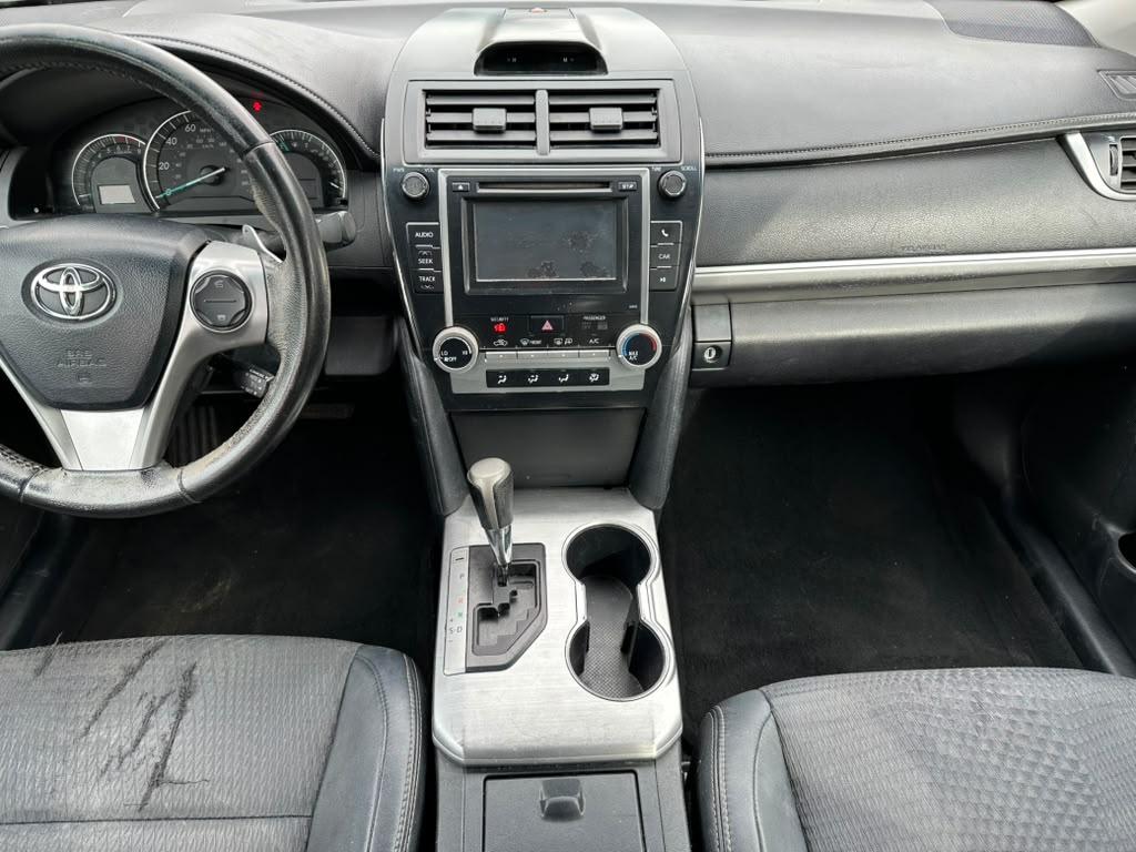Toyota Camry L 2012