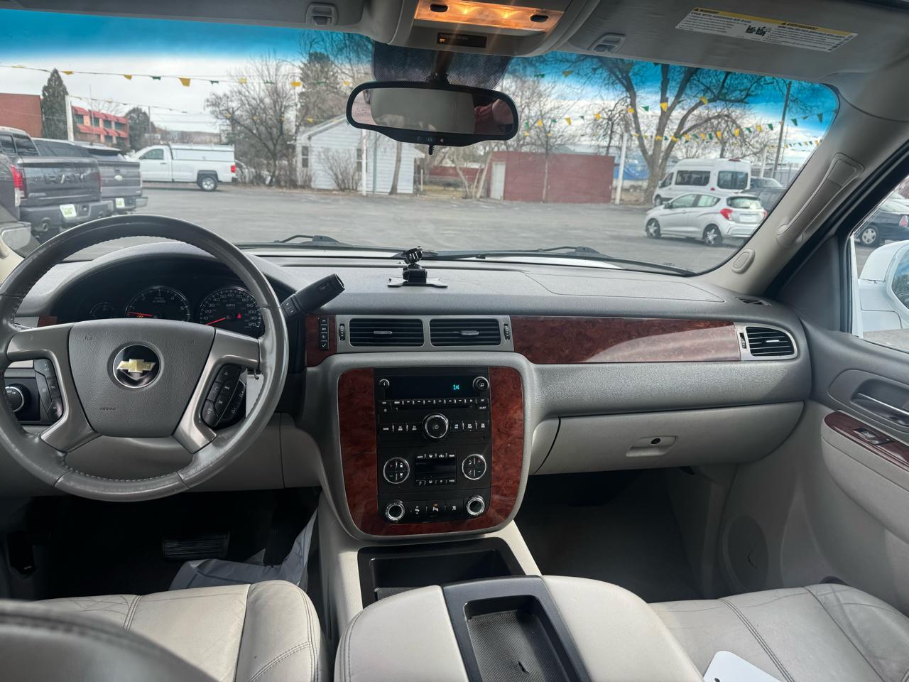 Chevrolet Tahoe 4WD 4dr 1500 LT 2011