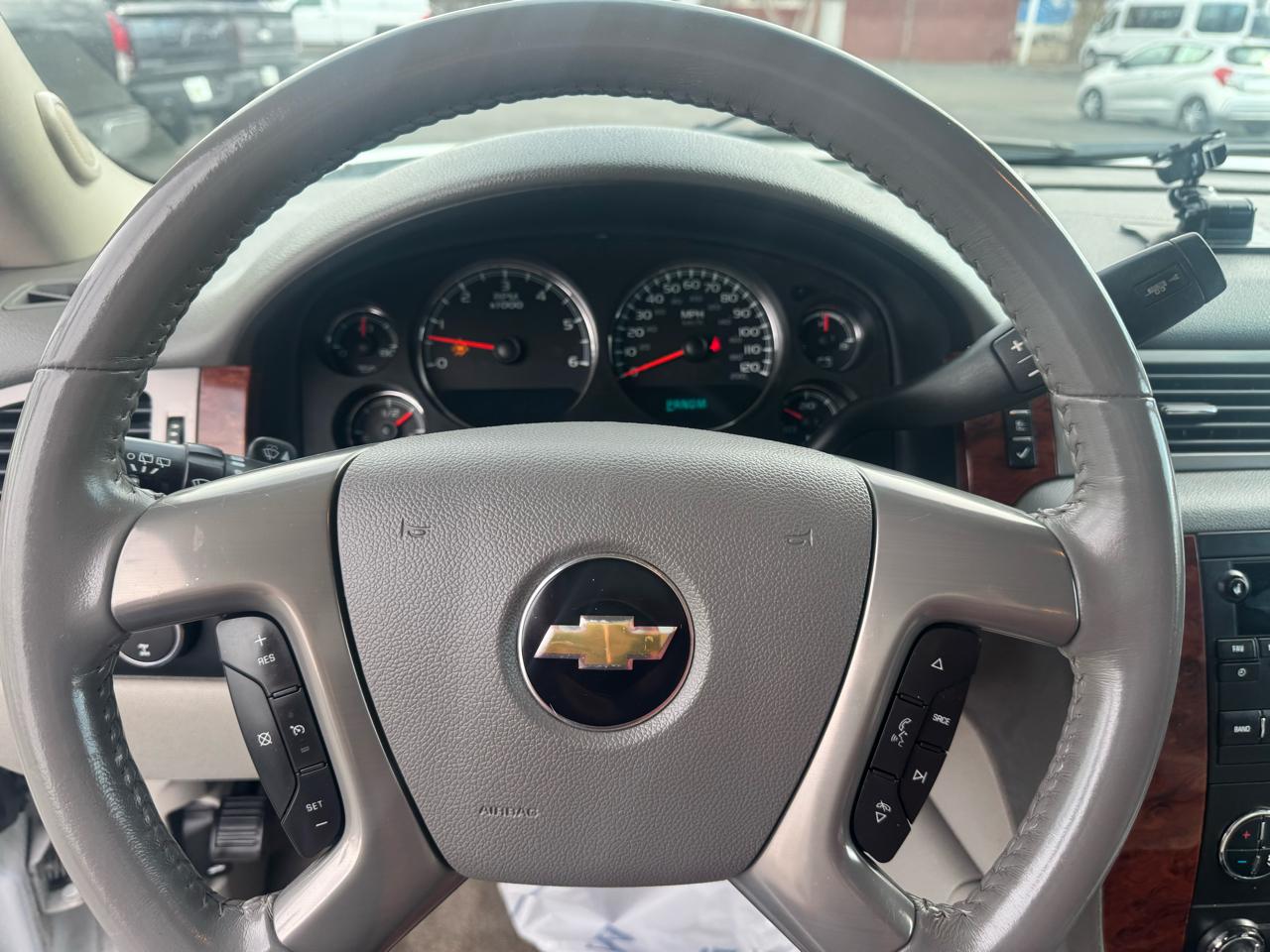 Chevrolet Tahoe 4WD 4dr 1500 LT 2011