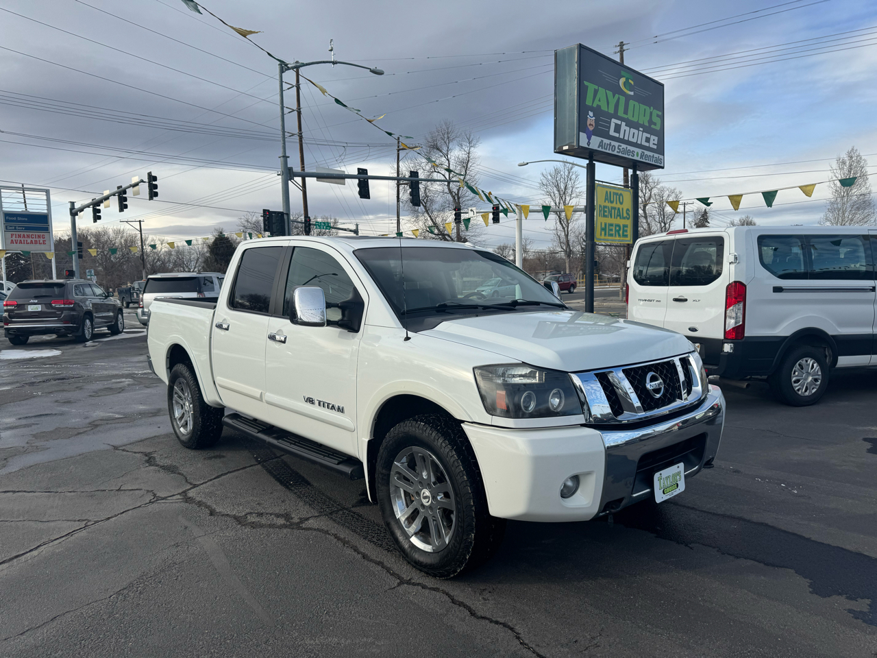 2011 Nissan Titan 4WD Crew Cab SWB SL