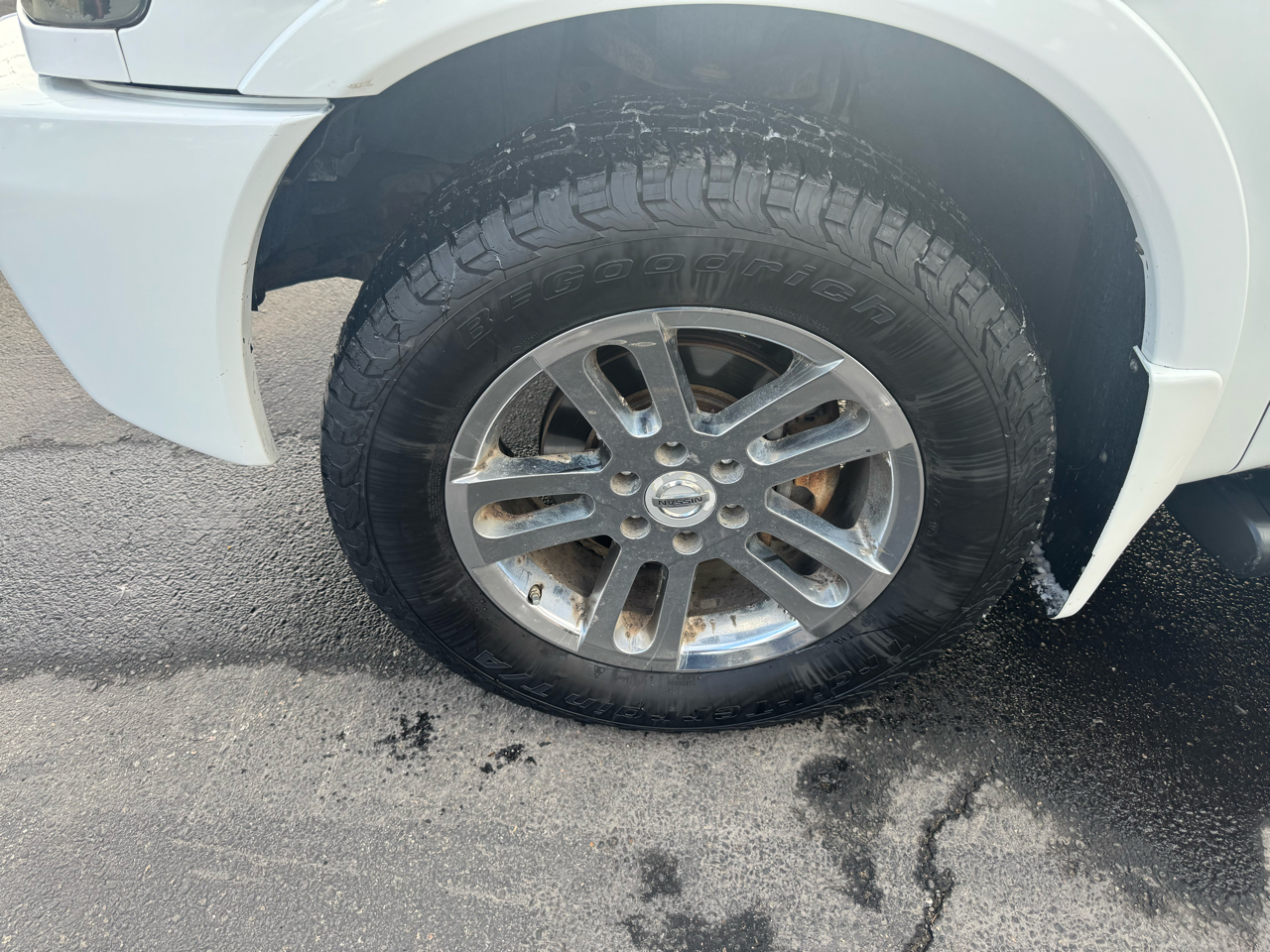 Nissan Titan 4WD Crew Cab SWB SL 2011