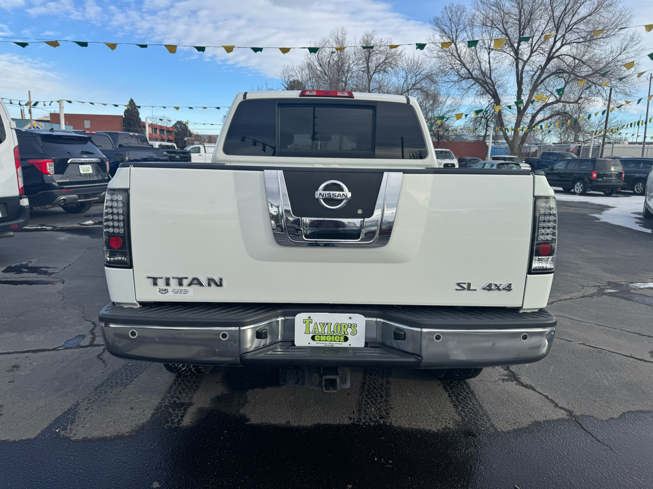 Nissan Titan 4WD Crew Cab SWB SL 2011