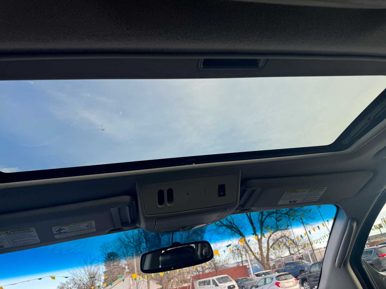 Nissan Titan 4WD Crew Cab SWB SL 2011