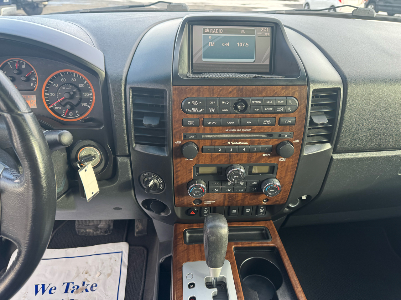 Nissan Titan 4WD Crew Cab SWB SL 2011