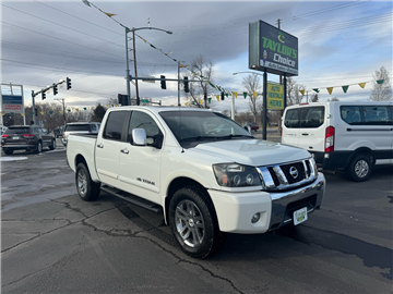 2011 Nissan Titan 4WD Crew Cab SWB SL