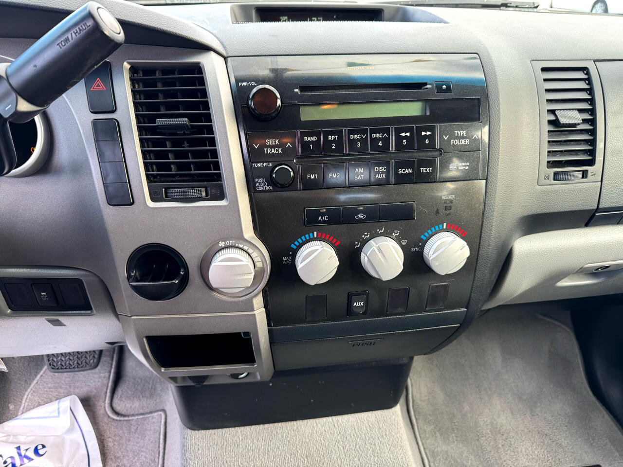 Toyota Tundra 2WD Truck Dbl 4.6L V8 6-Spd AT (Natl) 2011