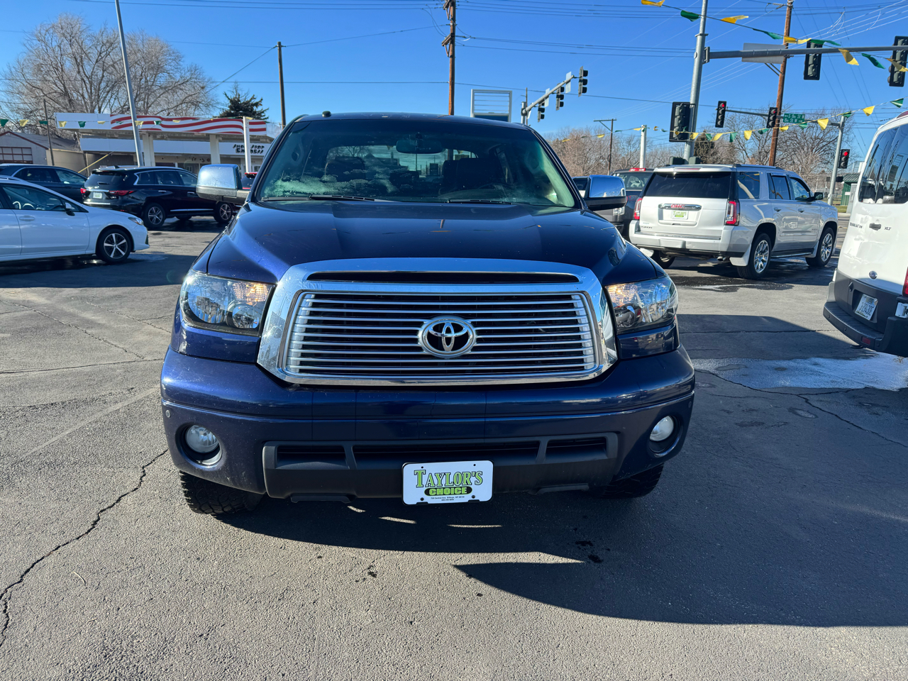 Toyota Tundra 4WD Truck CrewMax 5.7L V8 6-Spd AT LTD (Natl) 2011