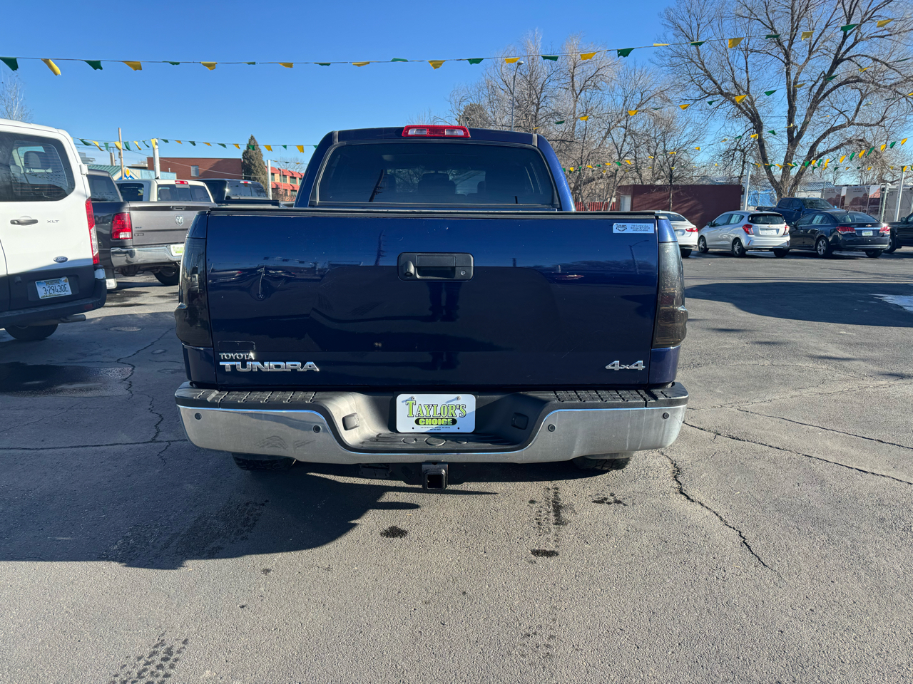 Toyota Tundra 4WD Truck CrewMax 5.7L V8 6-Spd AT LTD (Natl) 2011