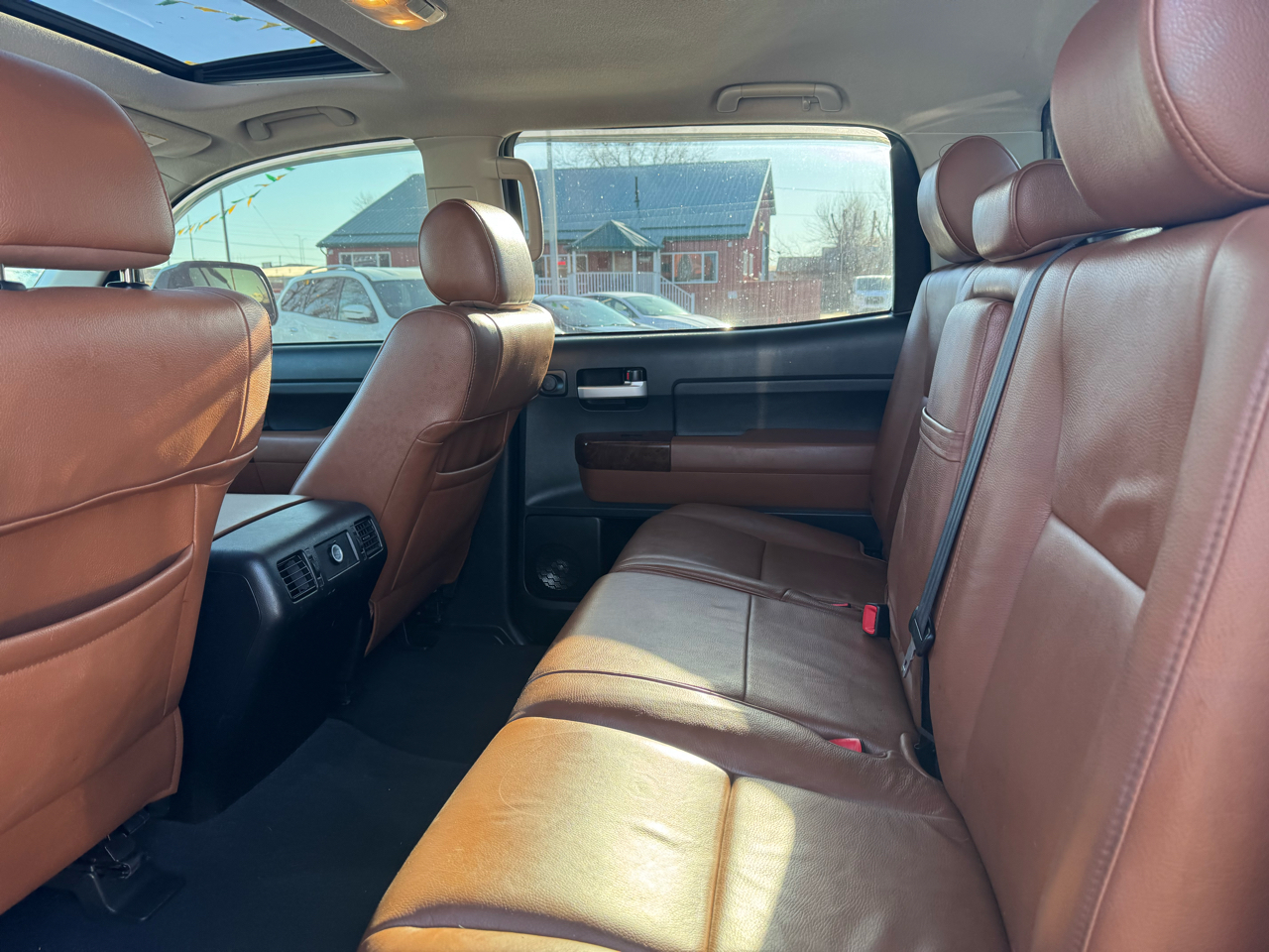 Toyota Tundra 4WD Truck CrewMax 5.7L V8 6-Spd AT LTD (Natl) 2011