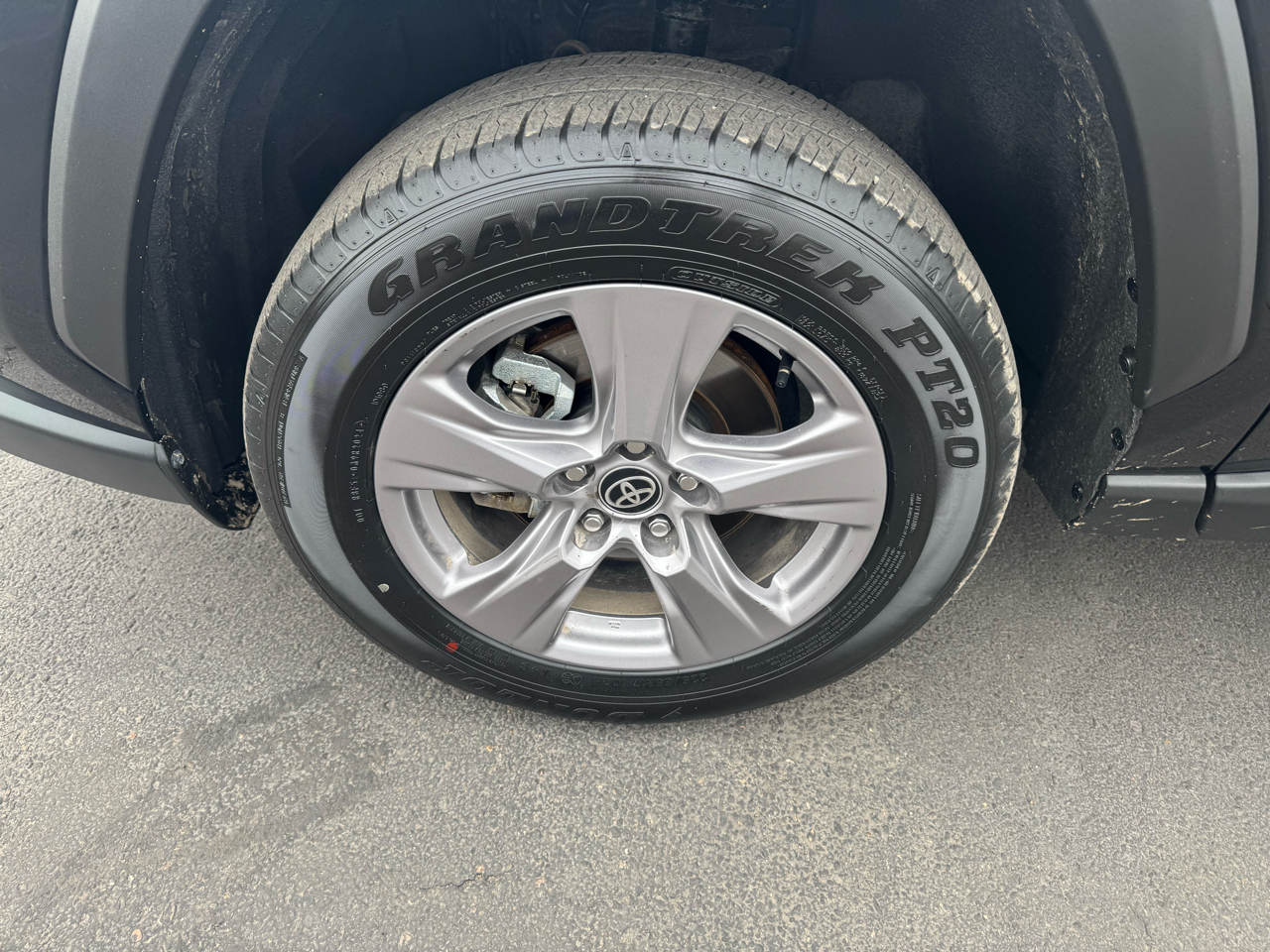 Toyota RAV4 XLE AWD (Natl) 2024