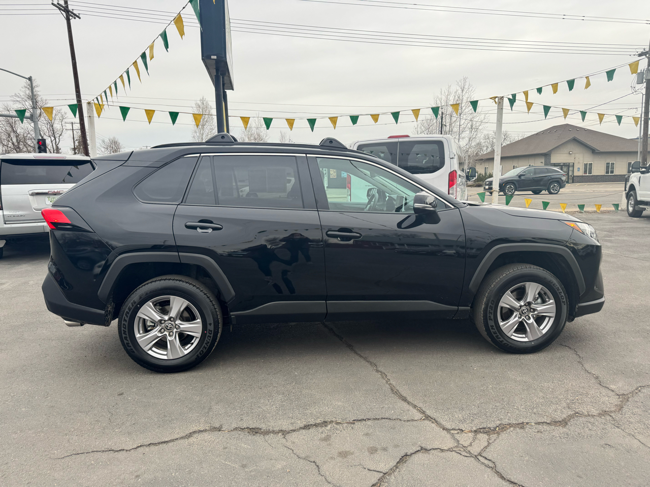 Toyota RAV4 XLE AWD (Natl) 2024