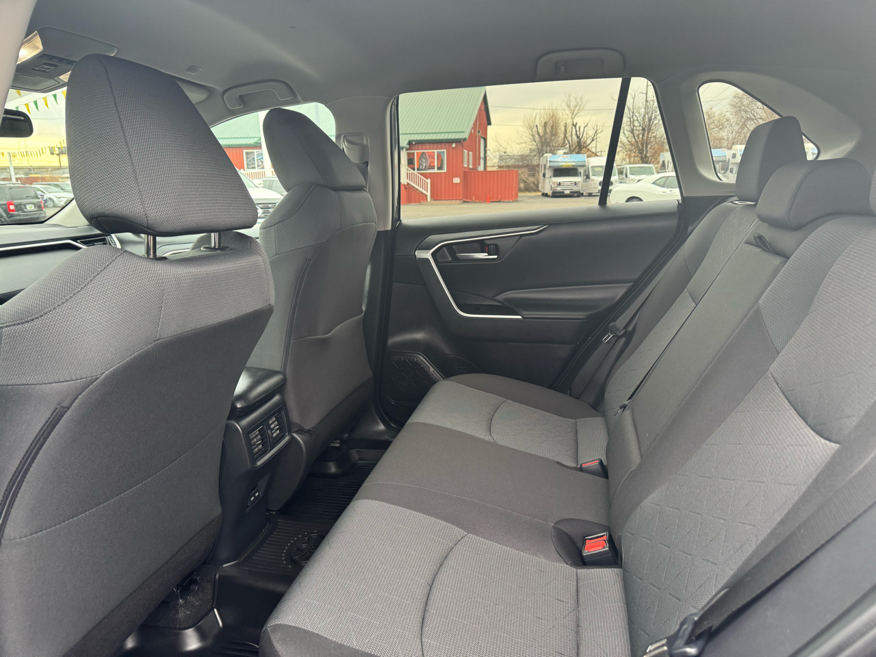 Toyota RAV4 XLE AWD (Natl) 2024