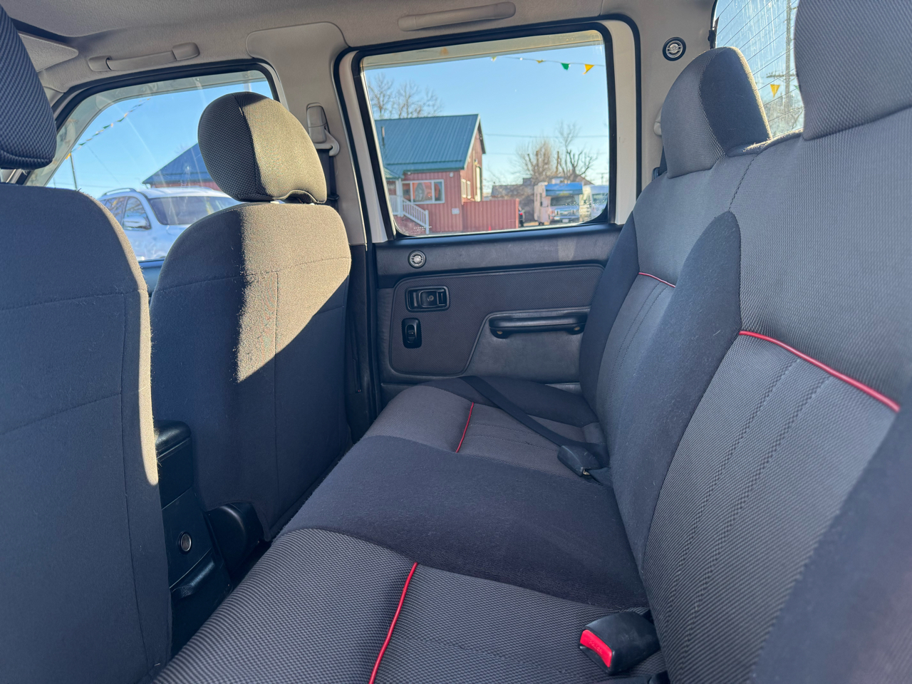 Nissan Frontier 4WD SC Crew Cab V6 Auto SuperCharger LB 2002