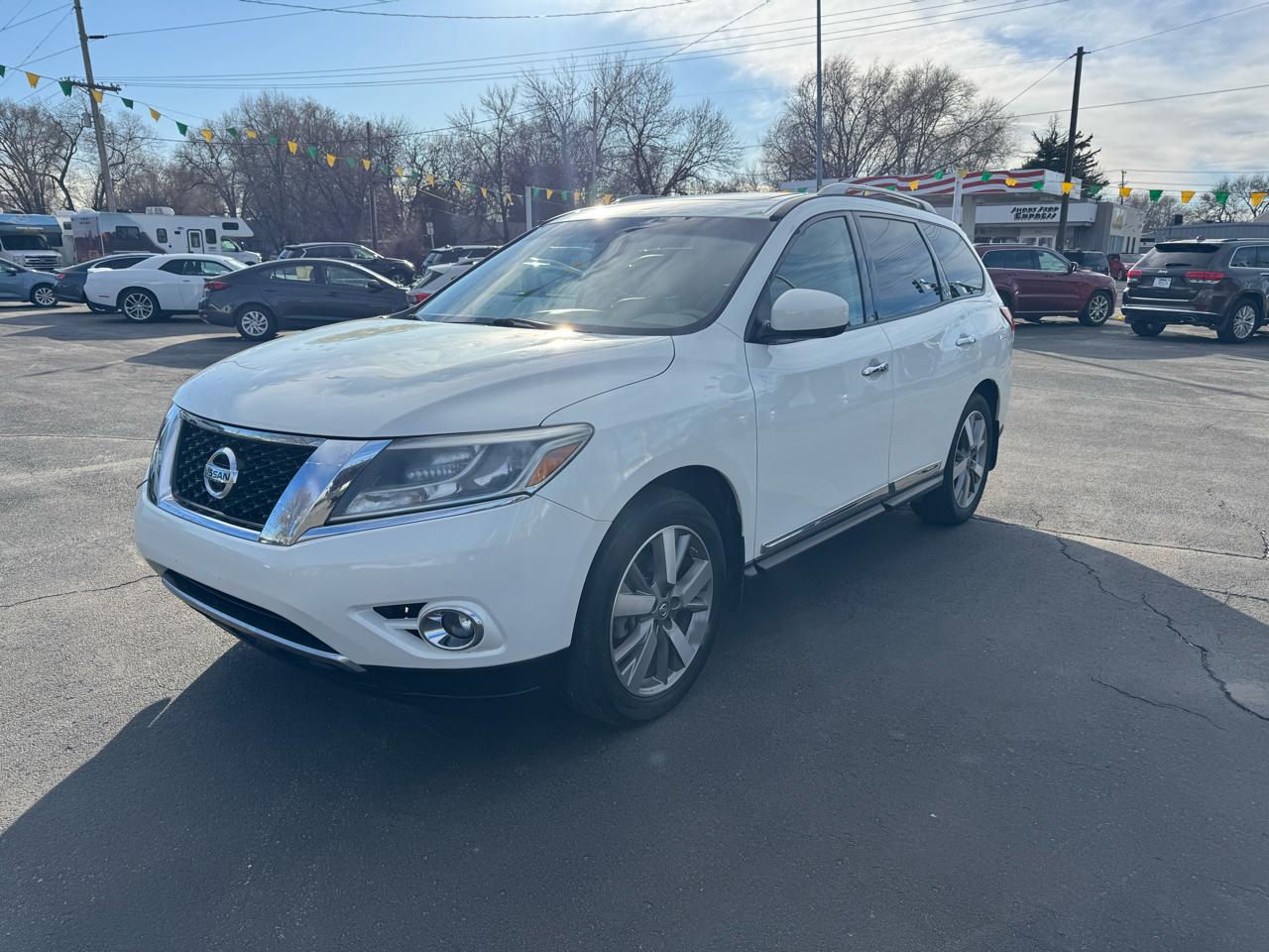 2014 Nissan Pathfinder 4WD 4dr Platinum