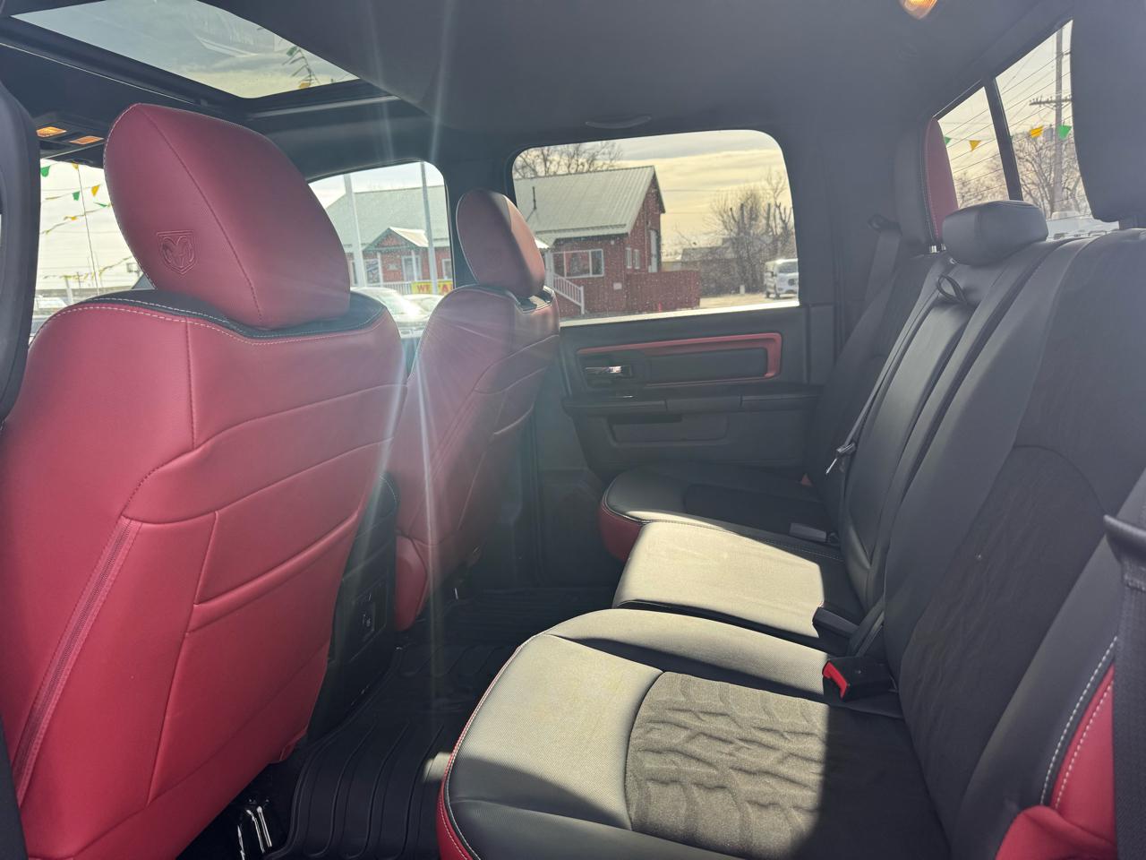 RAM 1500 4WD Crew Cab 140.5" Rebel 2017