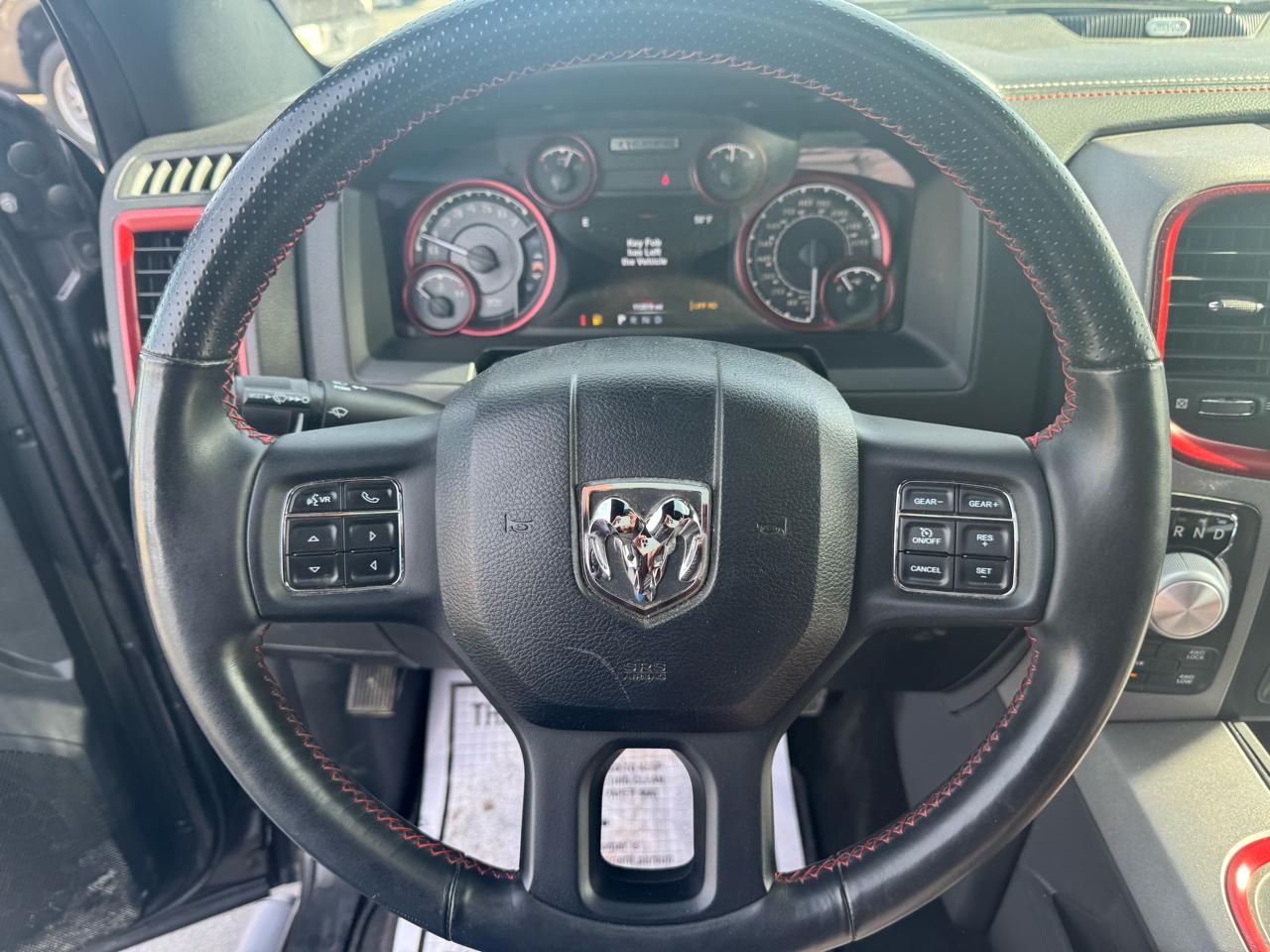 RAM 1500 4WD Crew Cab 140.5" Rebel 2017