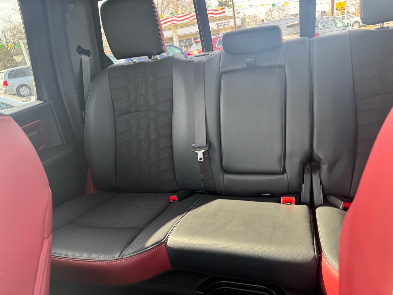 RAM 1500 4WD Crew Cab 140.5" Rebel 2017