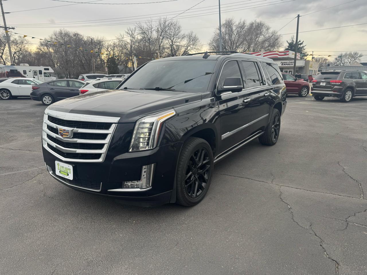 Cadillac Escalade ESV 4WD 4dr Premium Luxury 2017