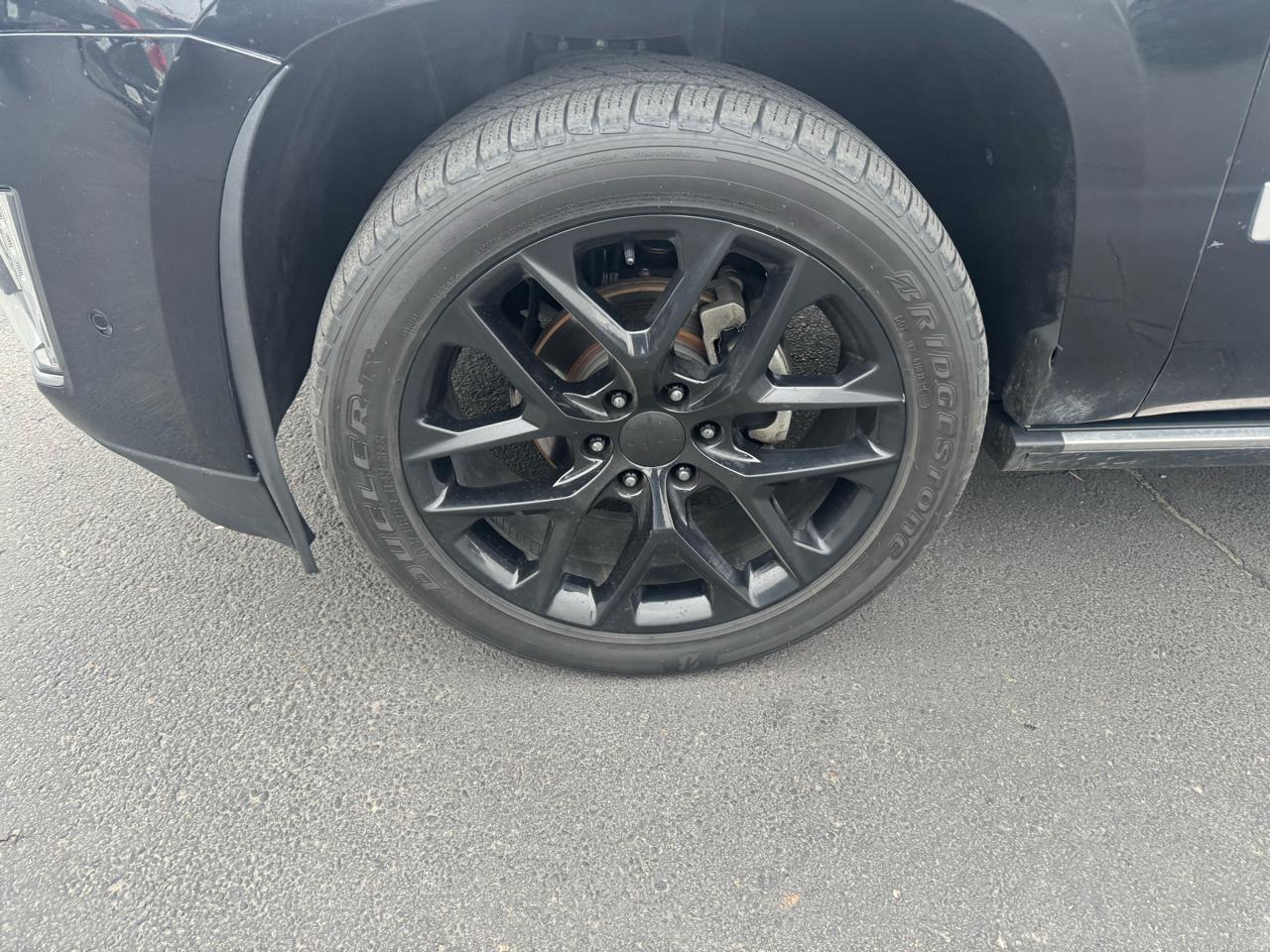 Cadillac Escalade ESV 4WD 4dr Premium Luxury 2017