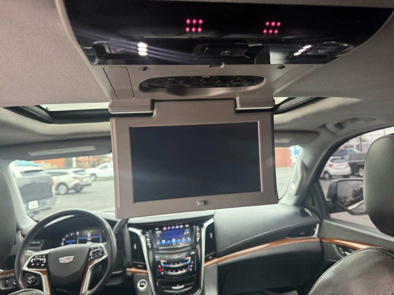 Cadillac Escalade ESV 4WD 4dr Premium Luxury 2017