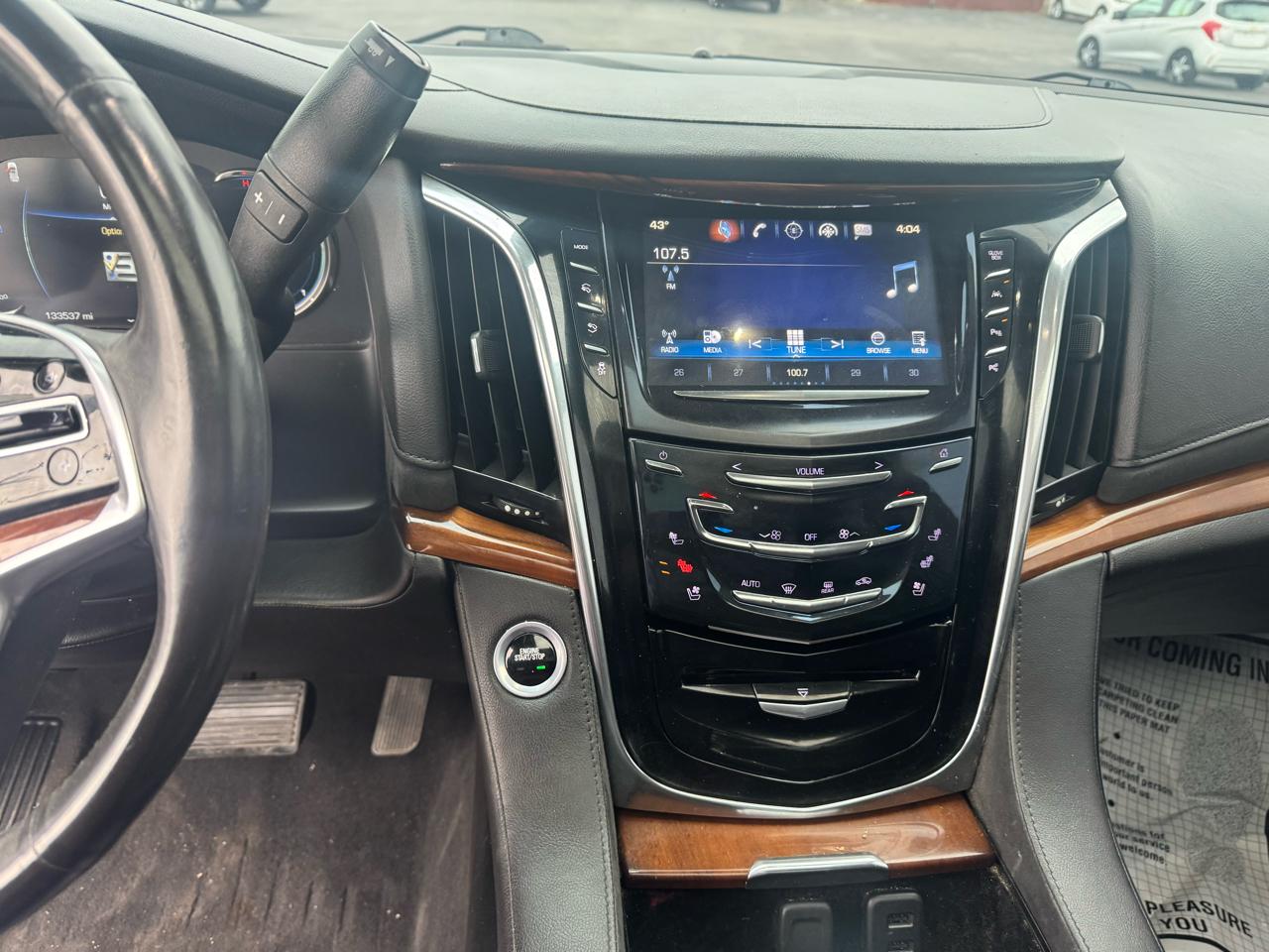 Cadillac Escalade ESV 4WD 4dr Premium Luxury 2017